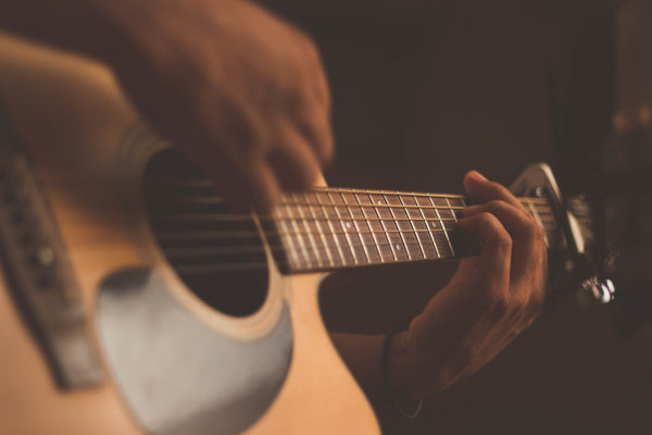 Intern Guitar
