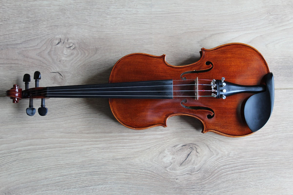 Violin — angle 1 of 1